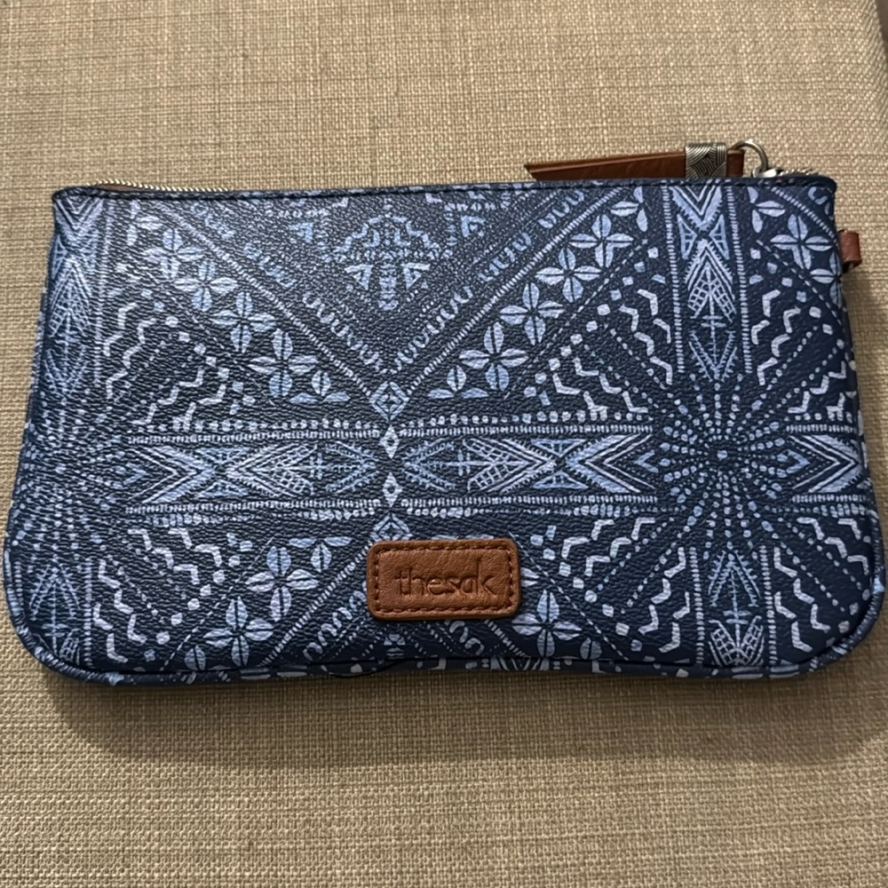 NWOT The Sak clutch
